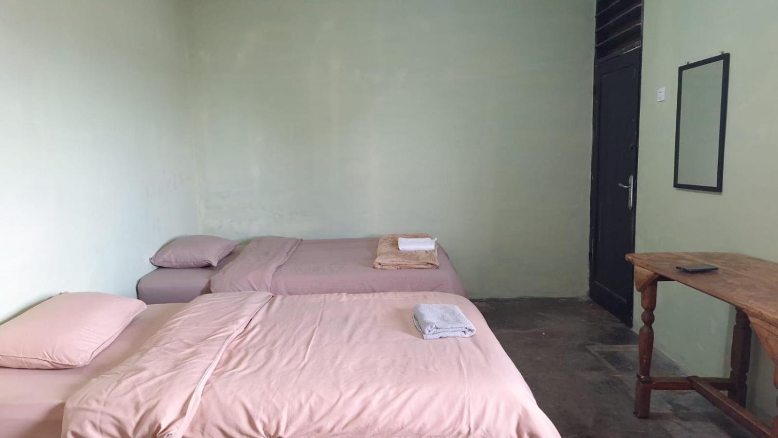 Smiley'S Homestay Berastagi Ruang foto