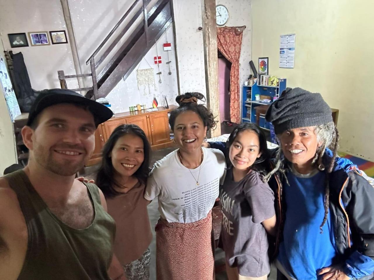 Smiley'S Homestay Berastagi Bagian luar foto