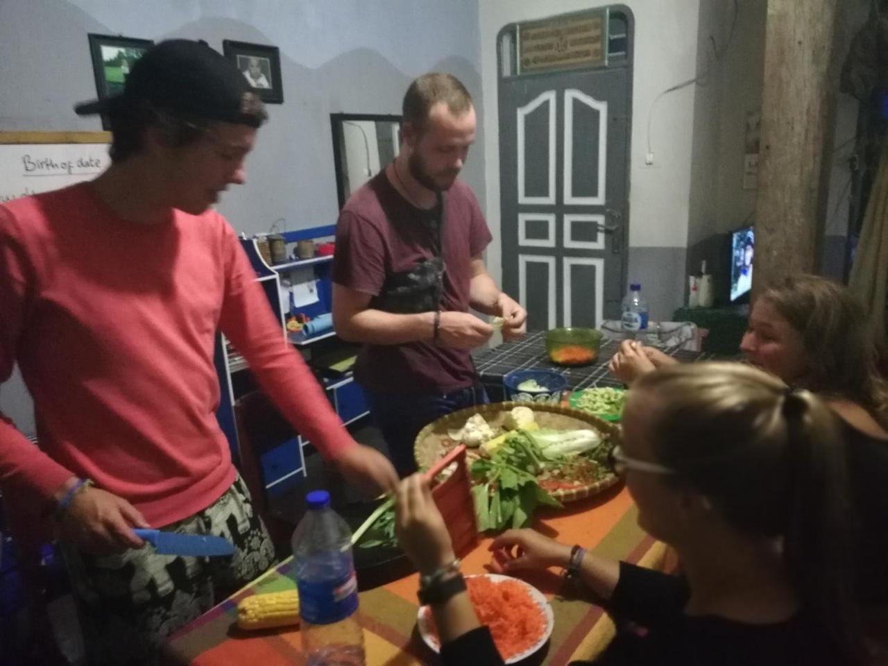 Smiley'S Homestay Berastagi Bagian luar foto