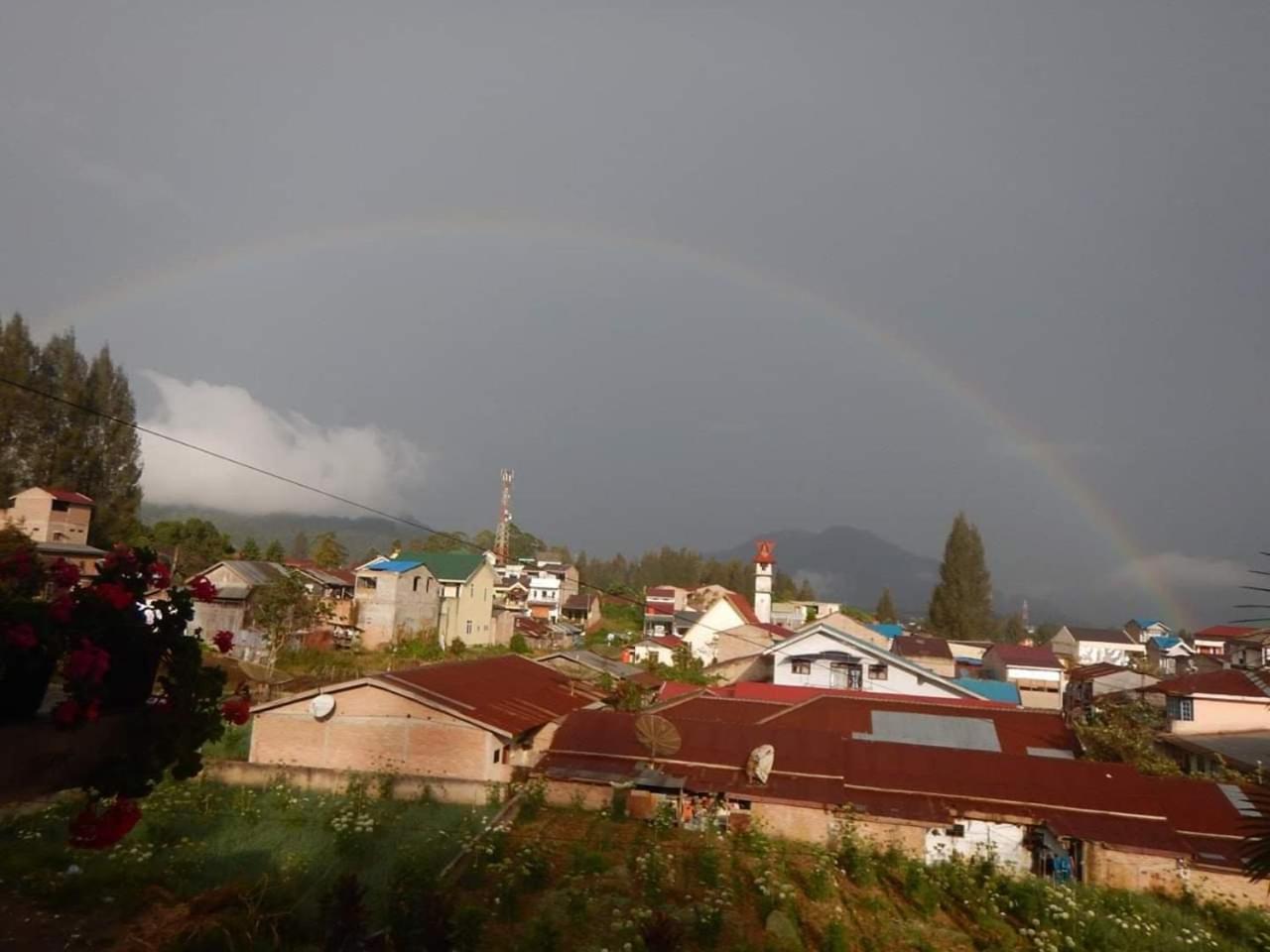 Smiley'S Homestay Berastagi Bagian luar foto